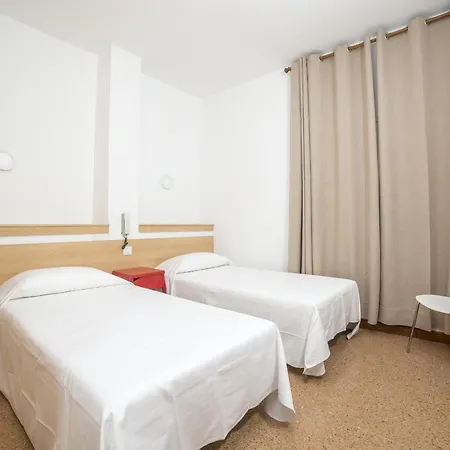 Daire Rosamar A Metros De La Playa Wifi Gratis 303 By Lightbooking